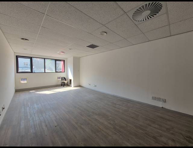 117M² OFFICE TO LET IN DUNKELD